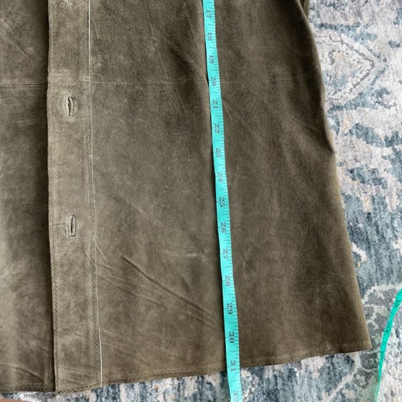 Vintage 100% suede leather shirt jacket / shacket in olive green - Picture 13 of 13